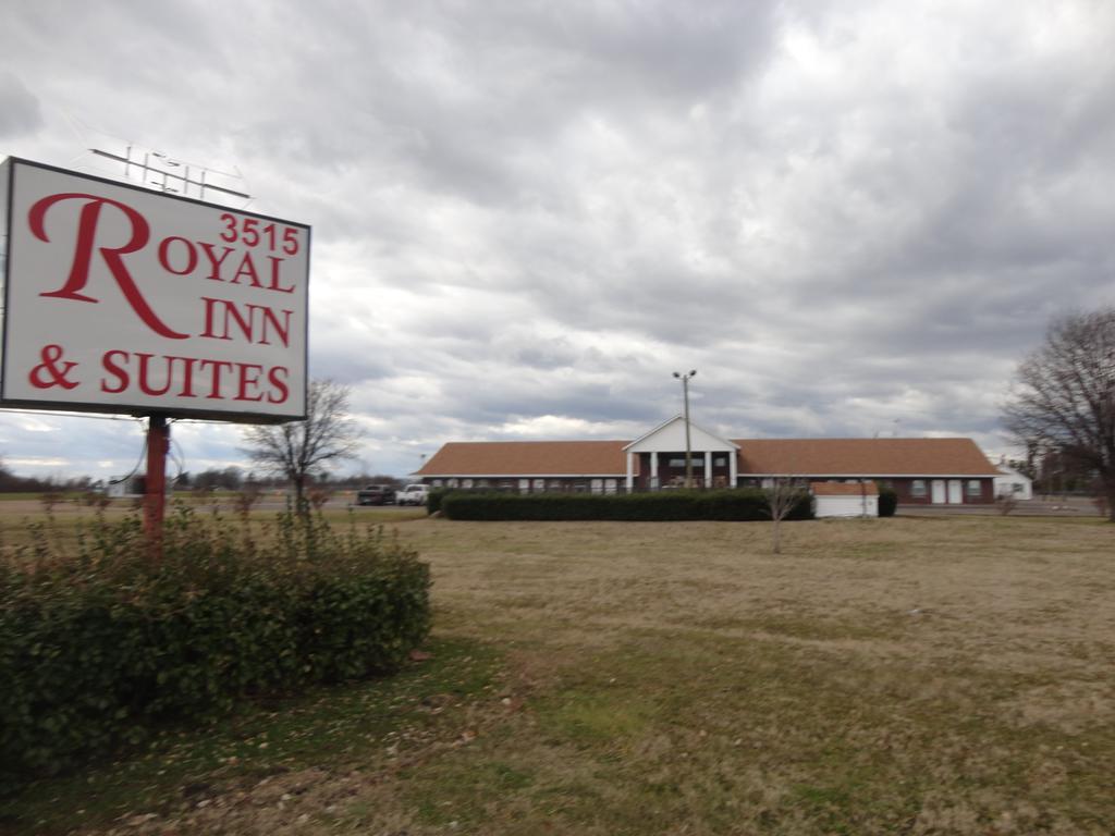 Royal Inn & Suites ทูนิคา ภายนอก รูปภาพ