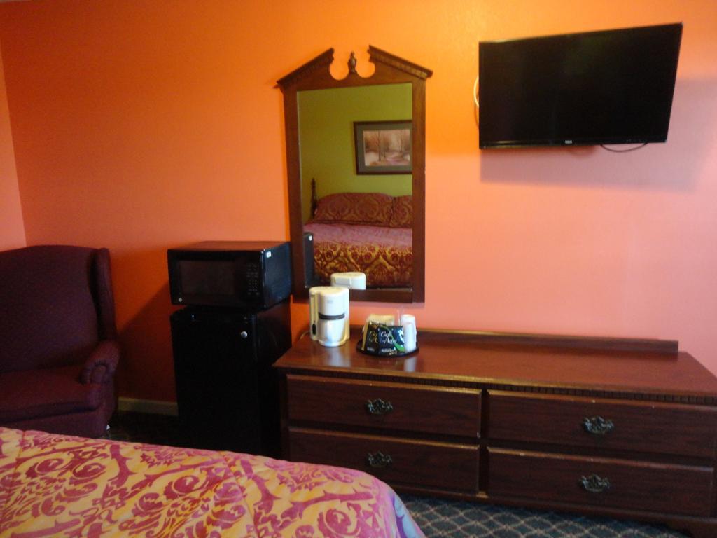 Royal Inn & Suites ทูนิคา ห้อง รูปภาพ