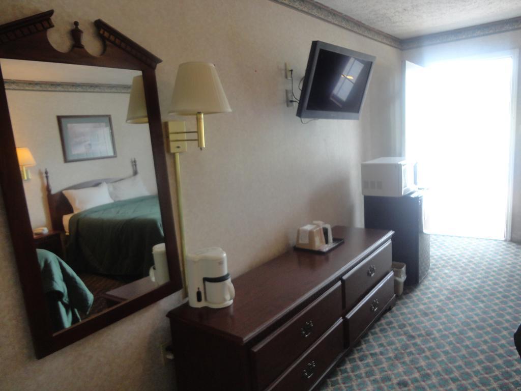 Royal Inn & Suites ทูนิคา ห้อง รูปภาพ
