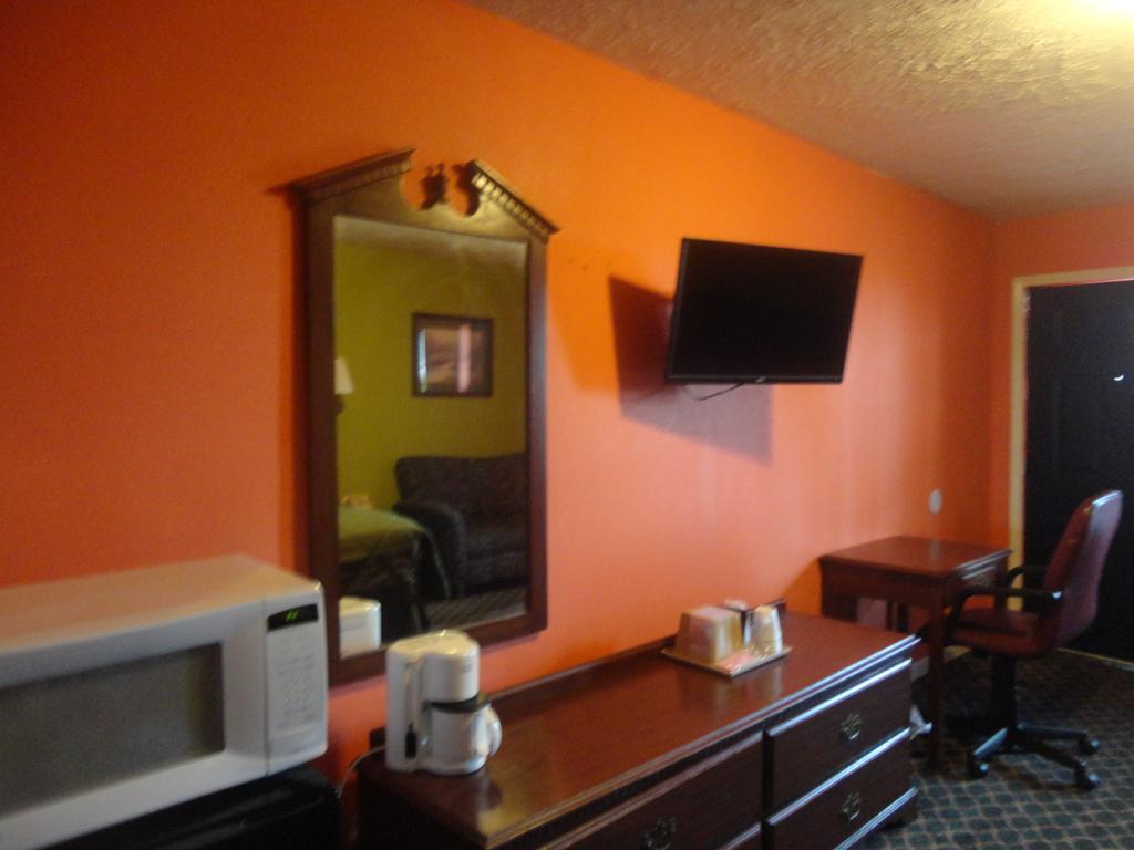 Royal Inn & Suites ทูนิคา ห้อง รูปภาพ